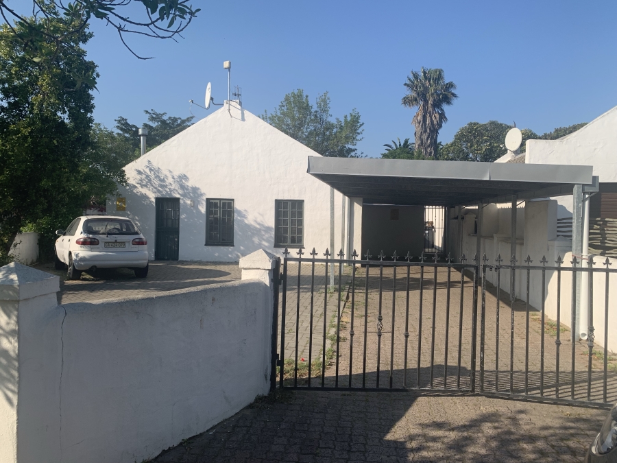 6 Bedroom Property for Sale in Table View Western Cape